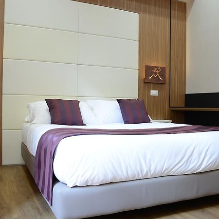 Duomo Residence เนเปิลส์ ภายนอก รูปภาพ