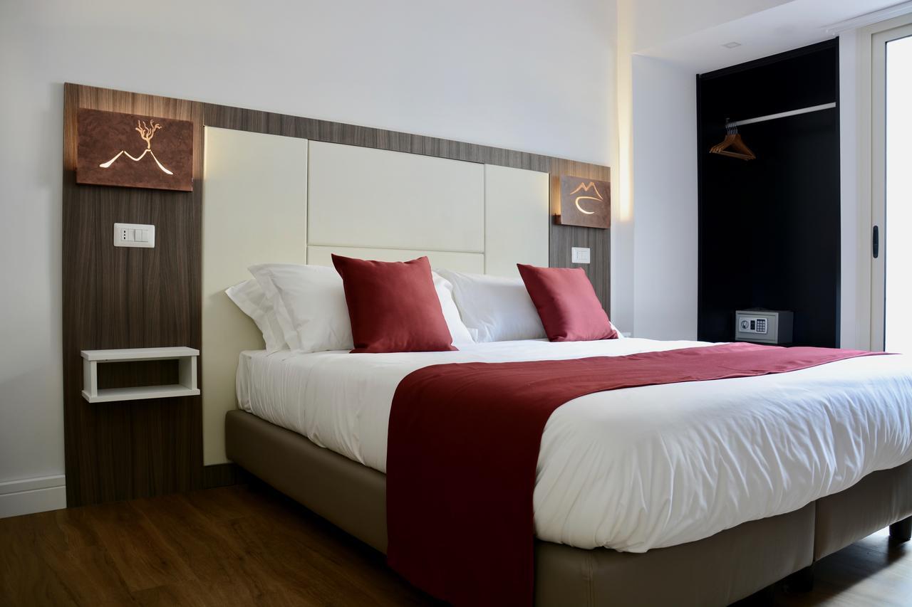 Duomo Residence เนเปิลส์ ภายนอก รูปภาพ