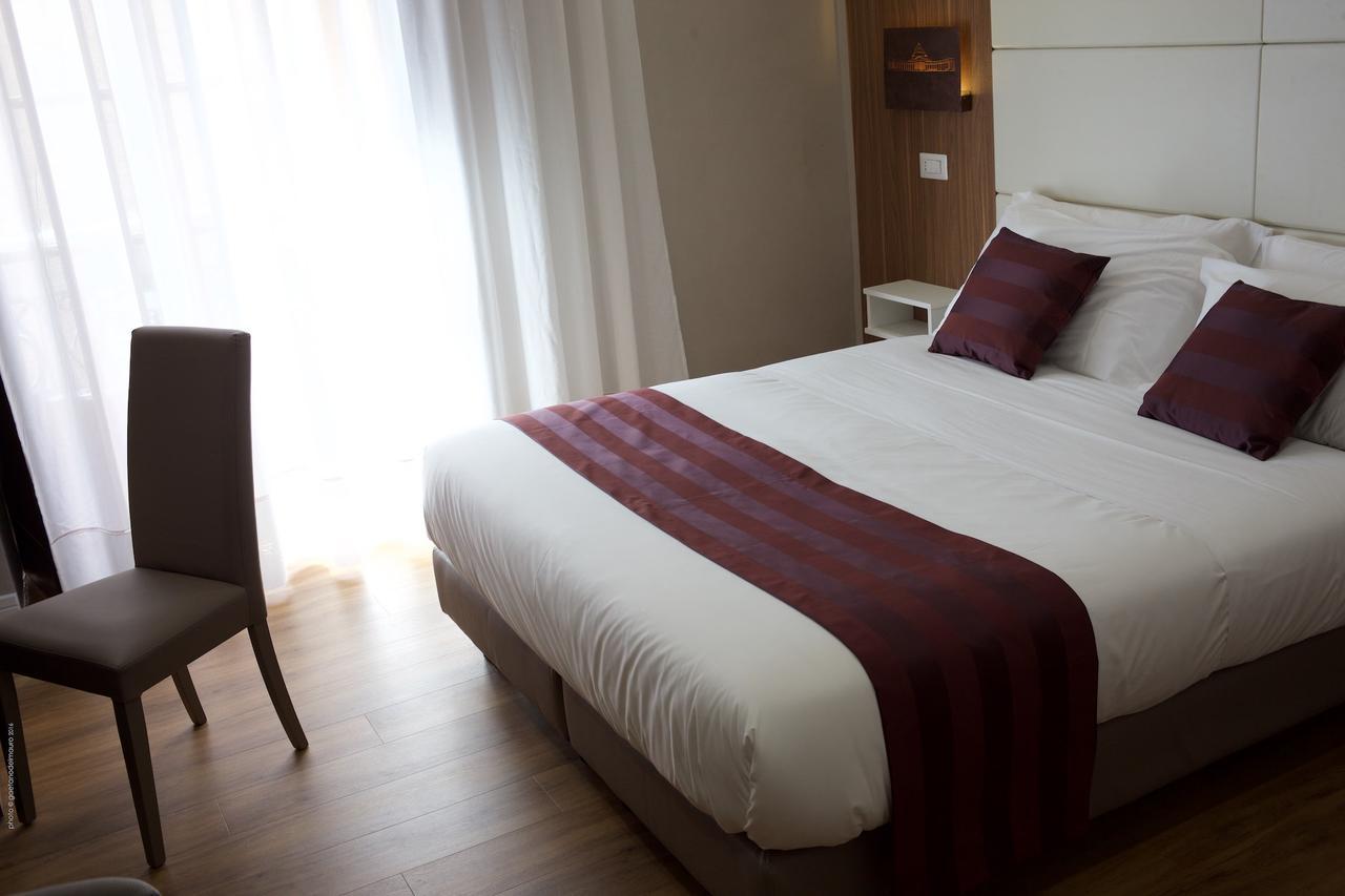 Duomo Residence เนเปิลส์ ภายนอก รูปภาพ