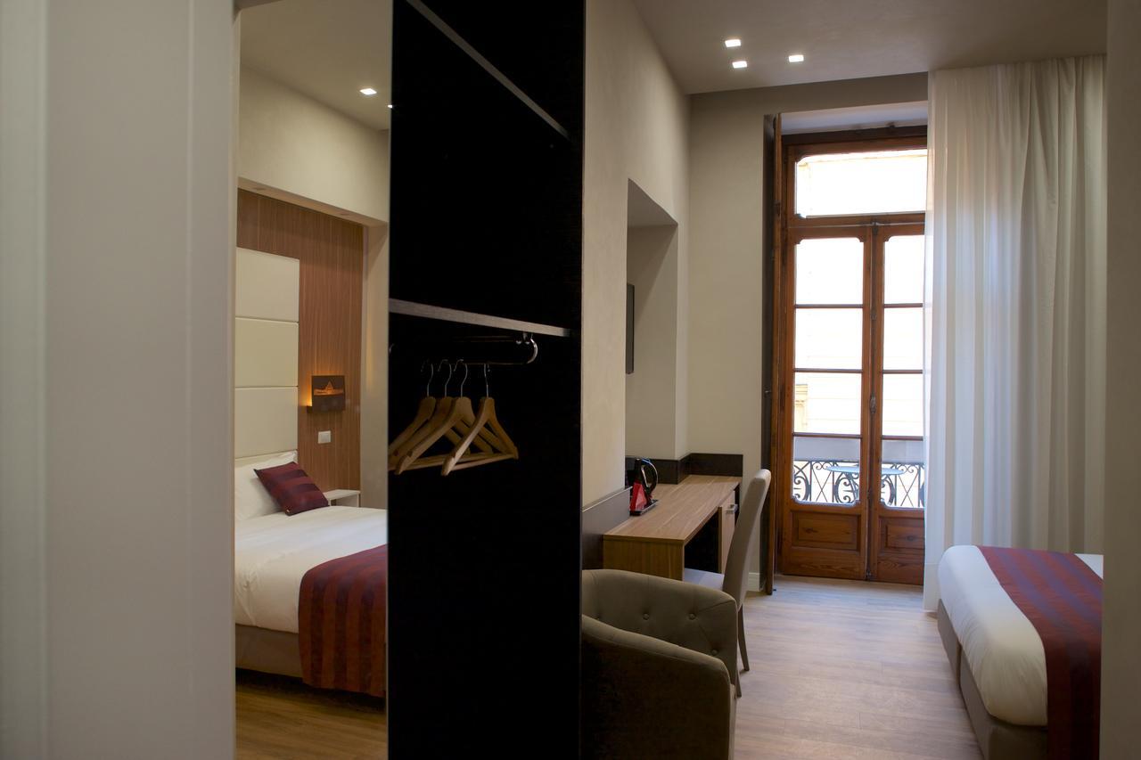 Duomo Residence เนเปิลส์ ภายนอก รูปภาพ